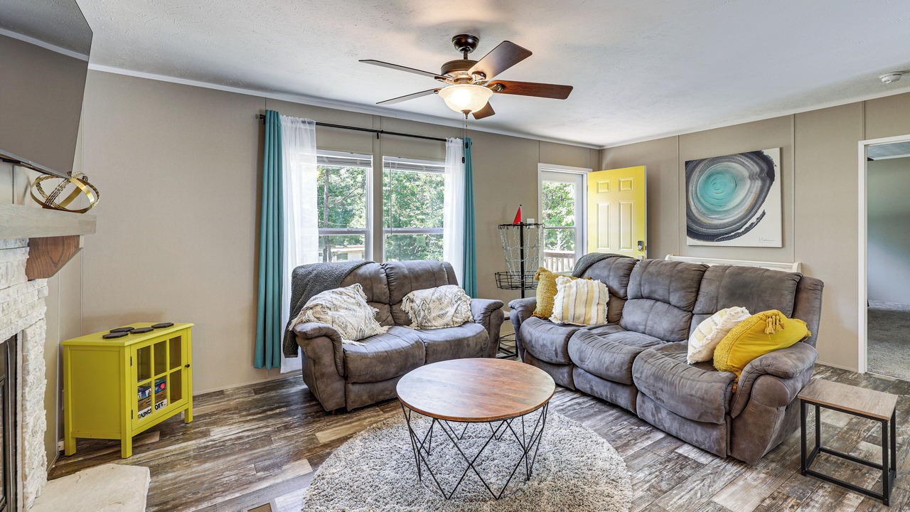 Photo of Livingroom in Macon
