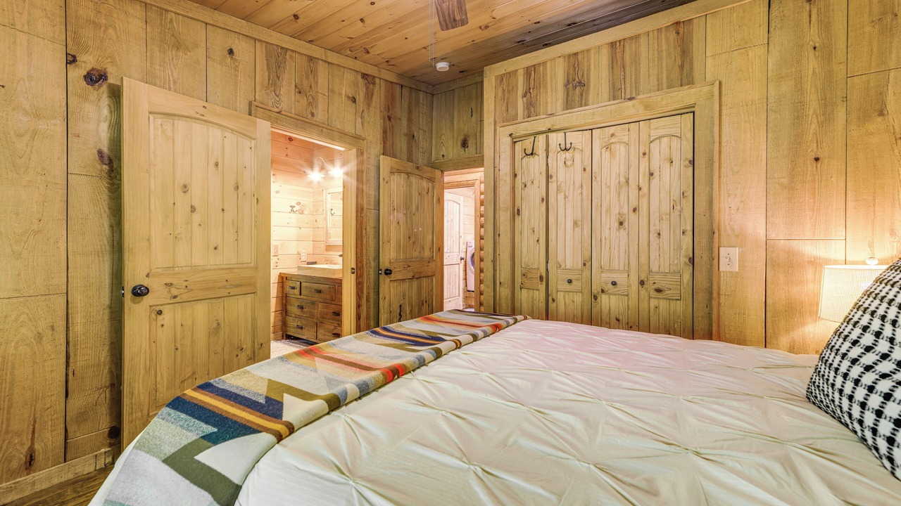 Photo of Bedroom in Waynesville