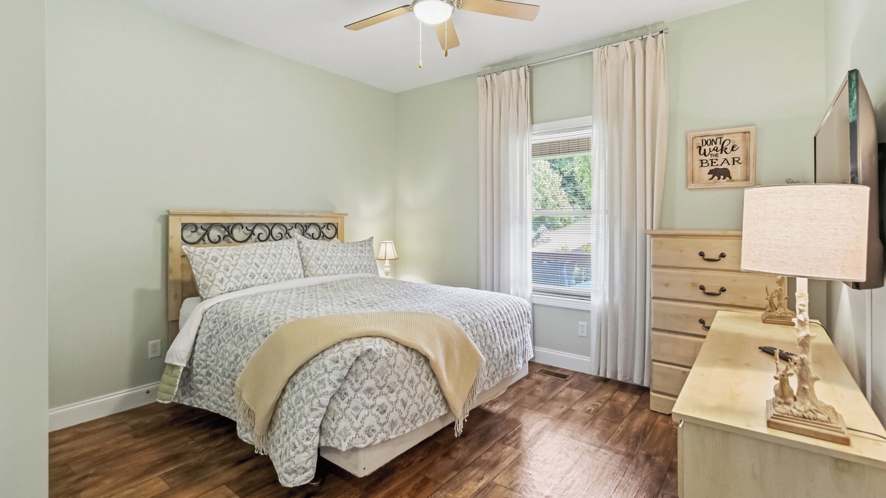 Photo of Bedroom in Sloans Valley