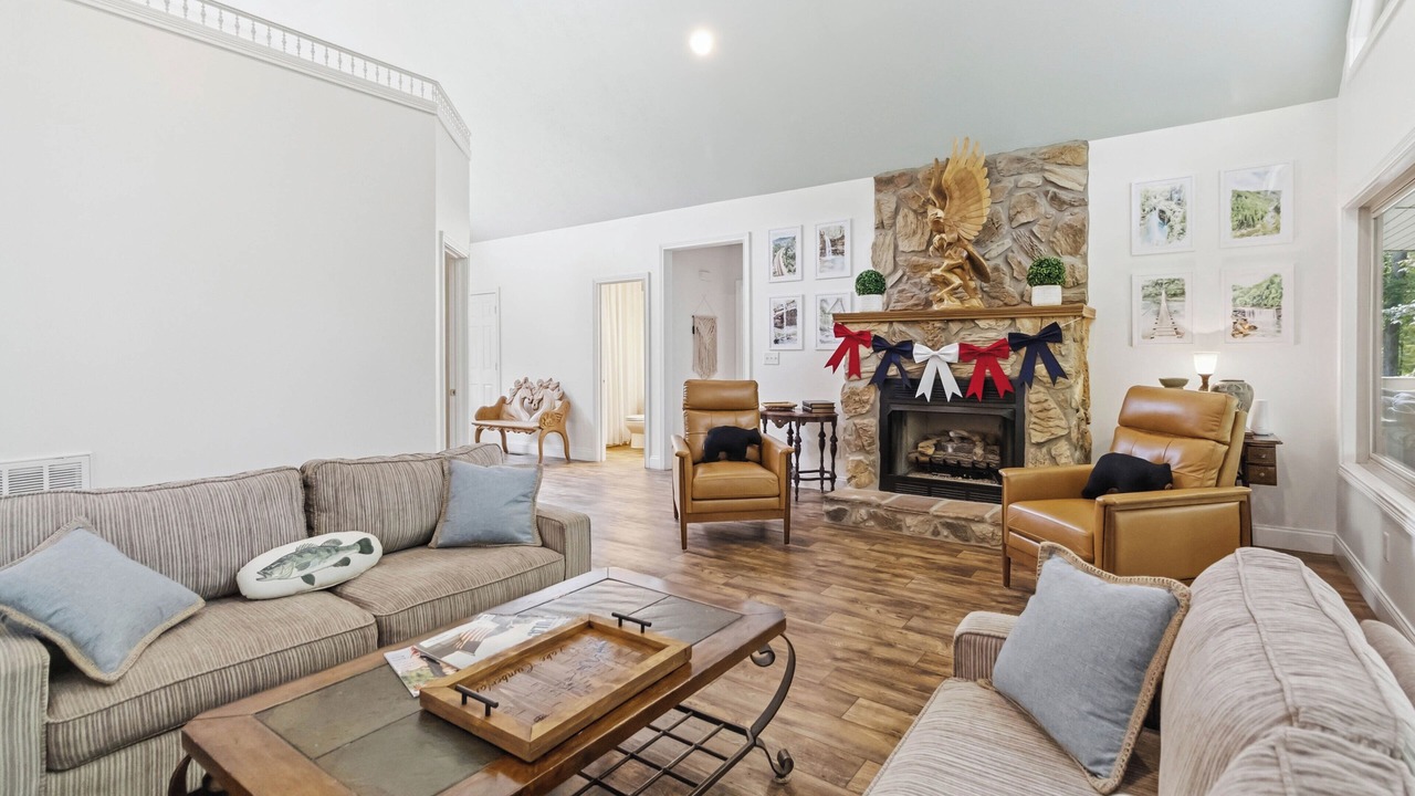 Photo of Livingroom in Sloans Valley