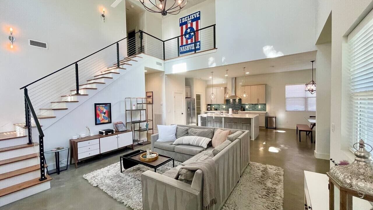 Photo of Livingroom in Shelby Hills