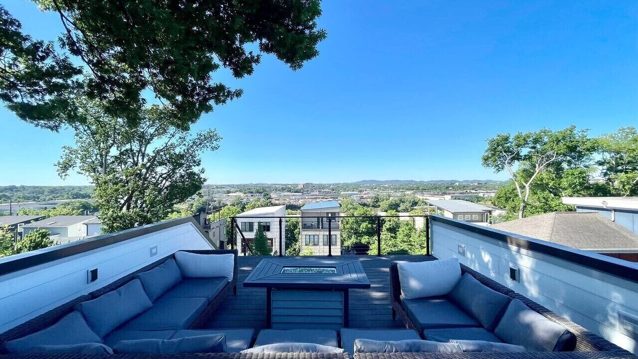 Photo of Outdoor in Shelby Hills