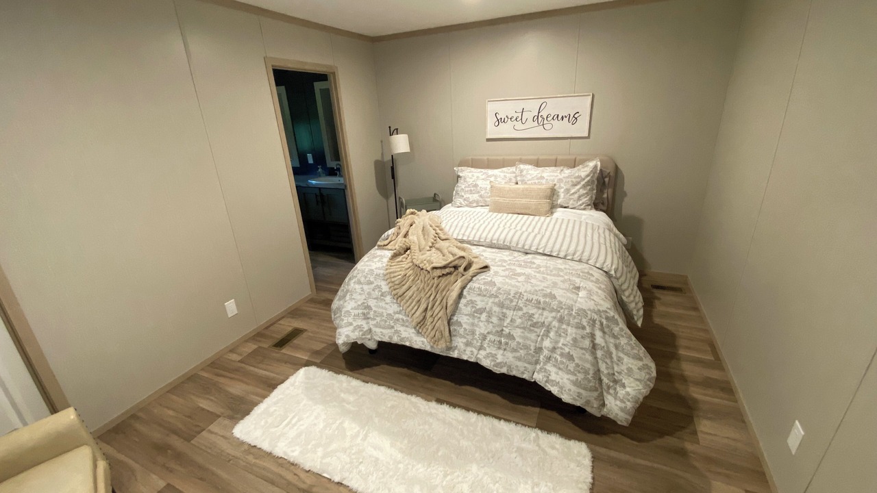 Photo of Bedroom in Southmont