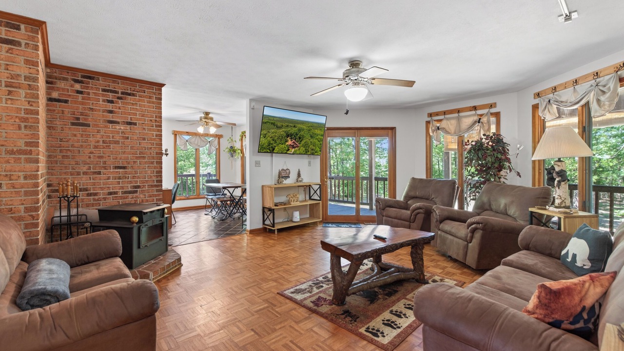 Photo of Livingroom in Andersonville