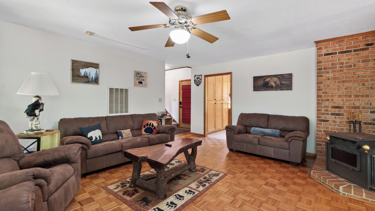 Photo of Livingroom in Andersonville