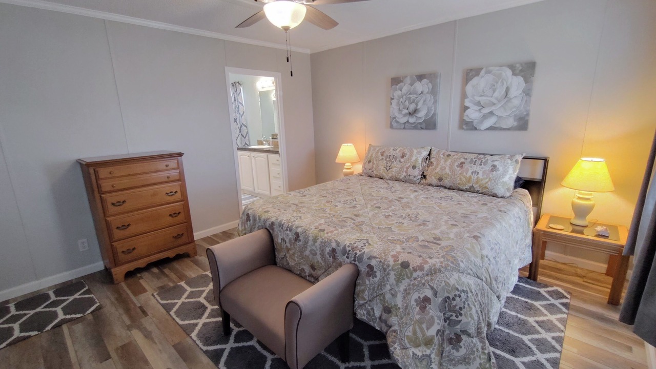 Photo of Bathroom in Harkers Island