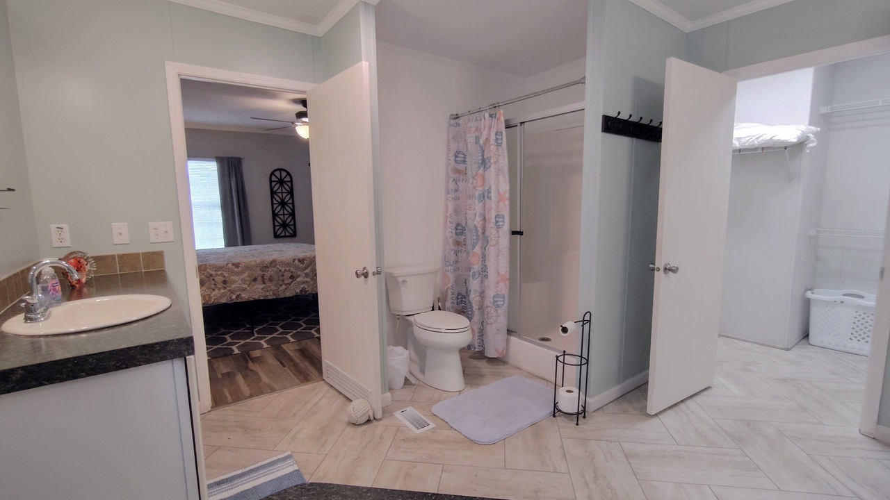 Photo of Bathroom in Harkers Island