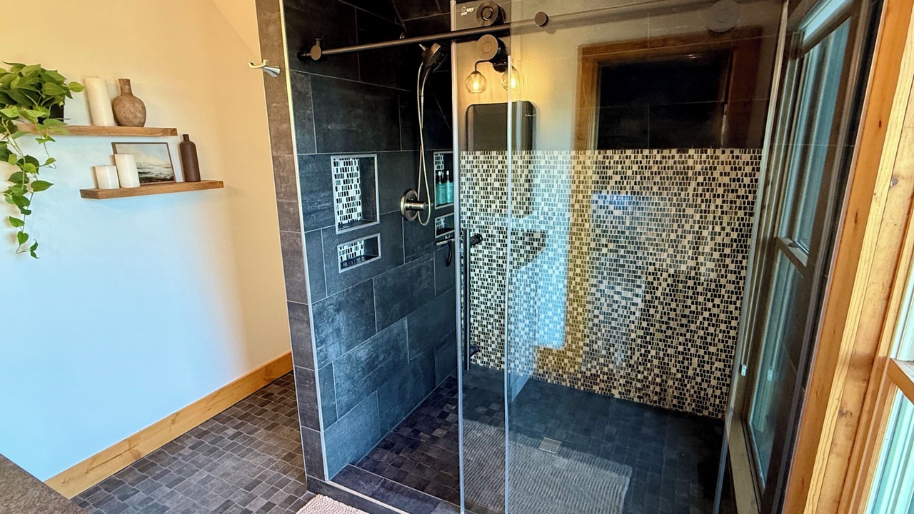 Photo of Bathroom in Snowshoe