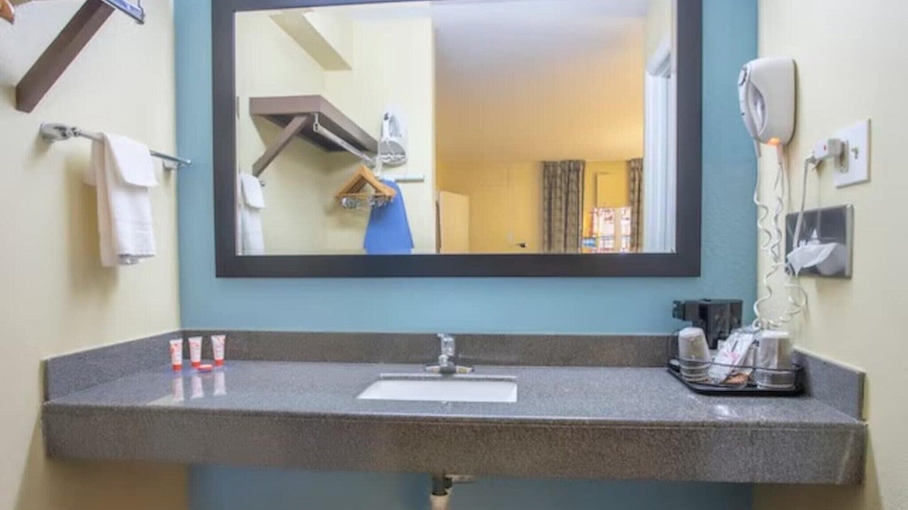 Photo of Bathroom in Cedar Bluff