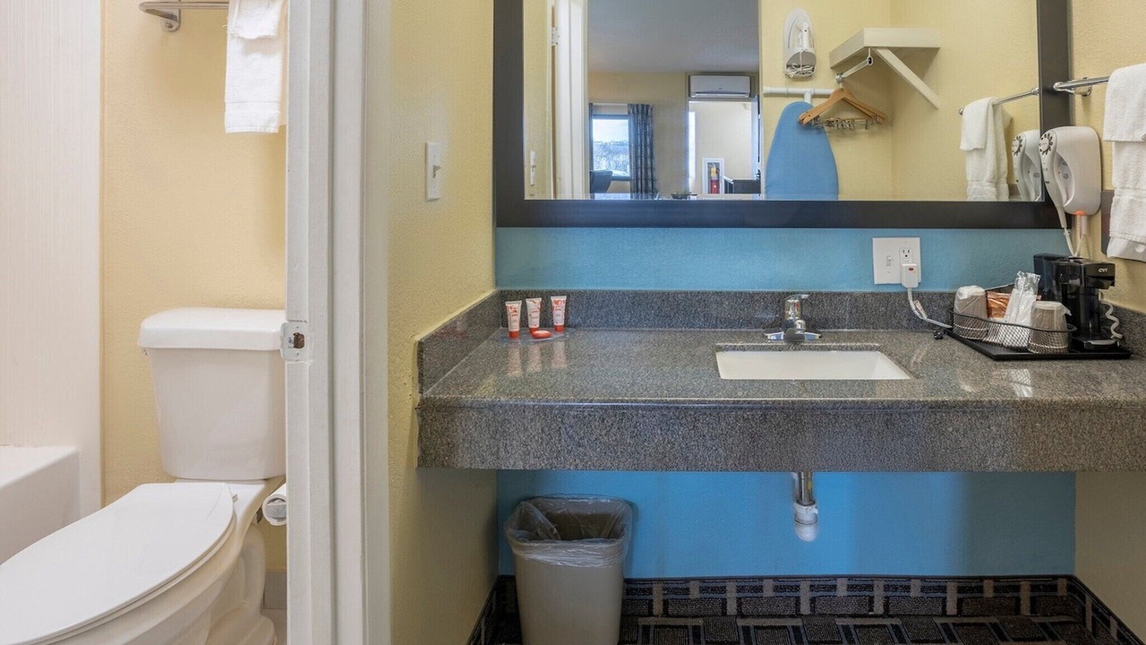 Photo of Bathroom in Cedar Bluff