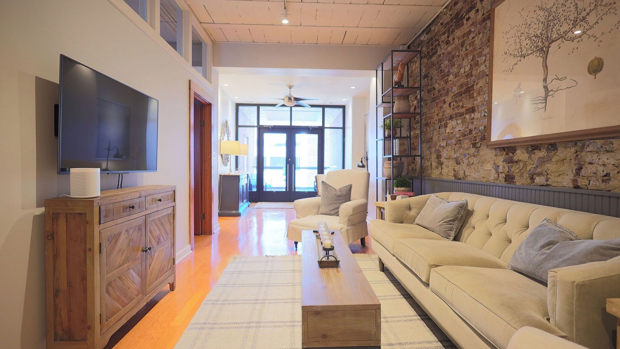 Photo of Livingroom in Downtown Knoxville