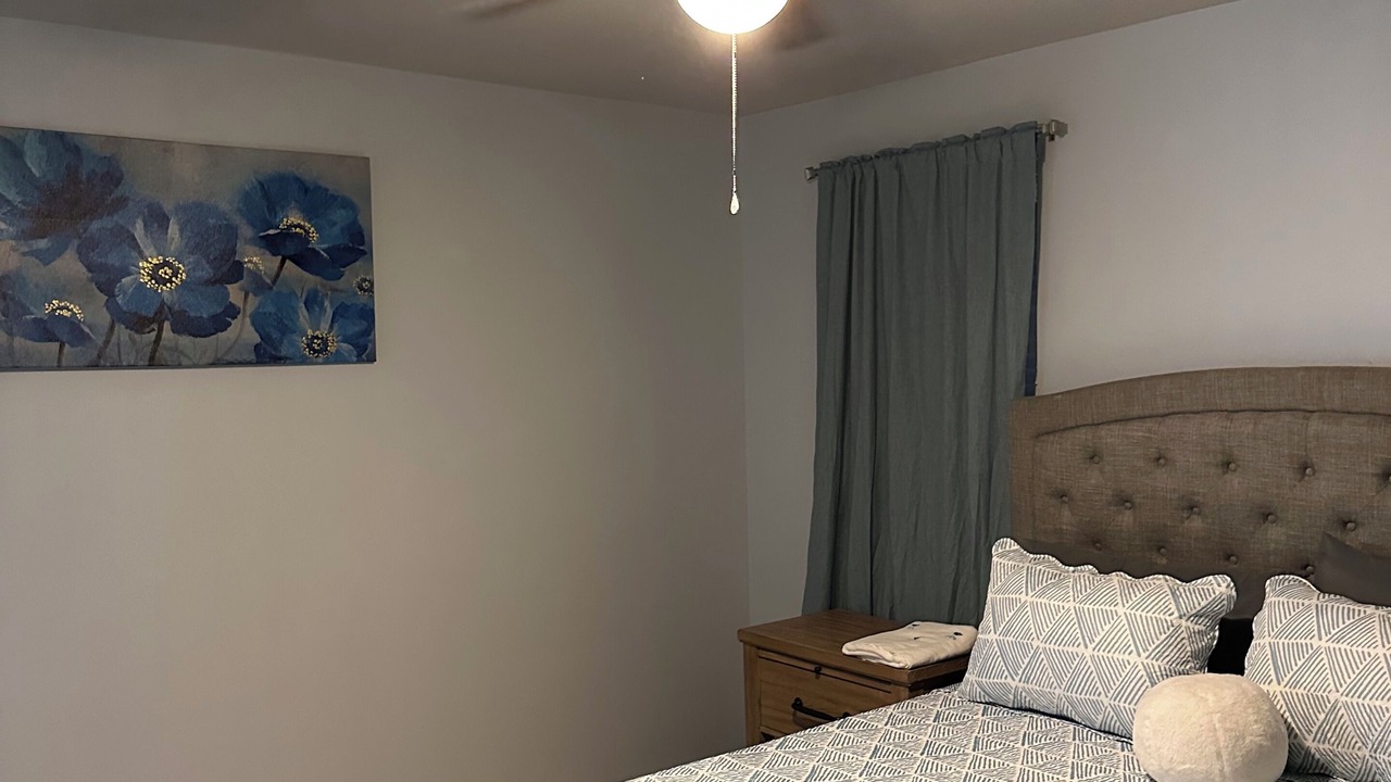 Photo of Bedroom in Harwood Lane