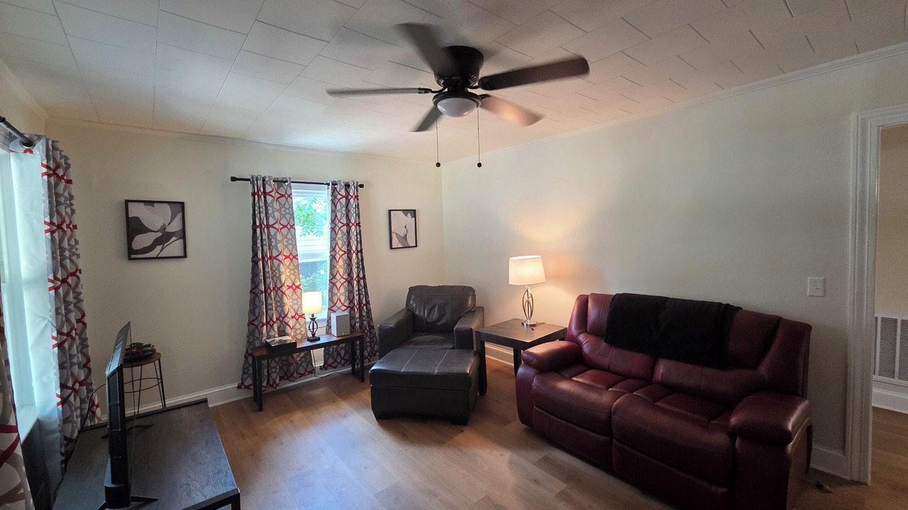 Photo of Livingroom in Burlington