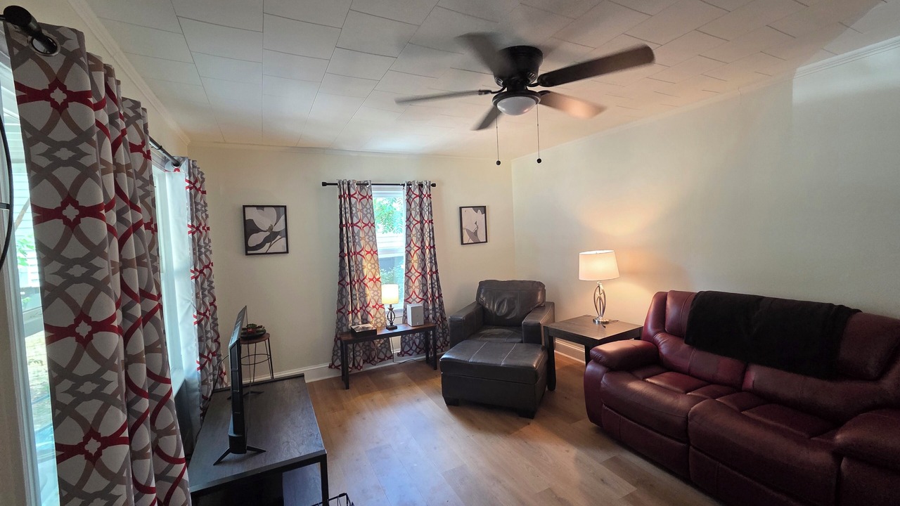 Photo of Livingroom in Burlington