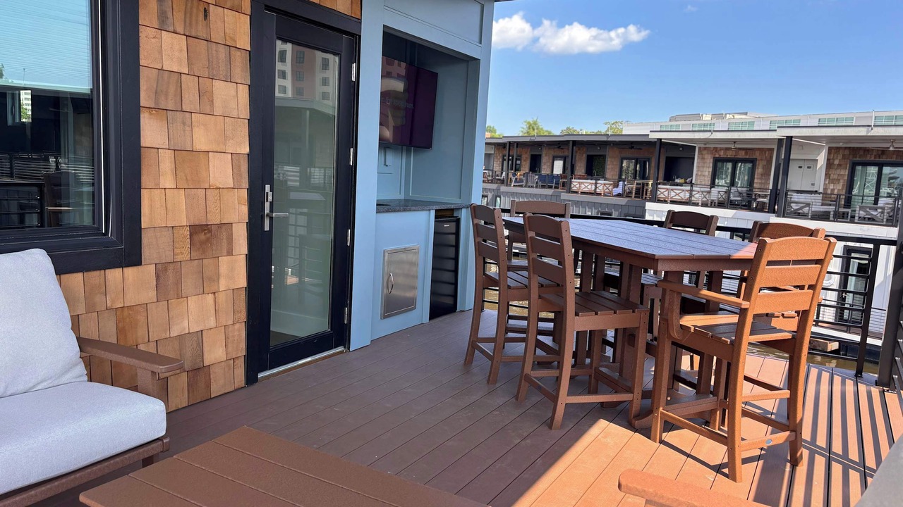 Photo of Outdoor in River District