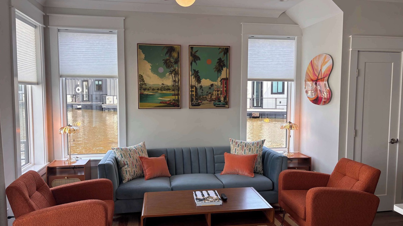 Photo of Livingroom in River District