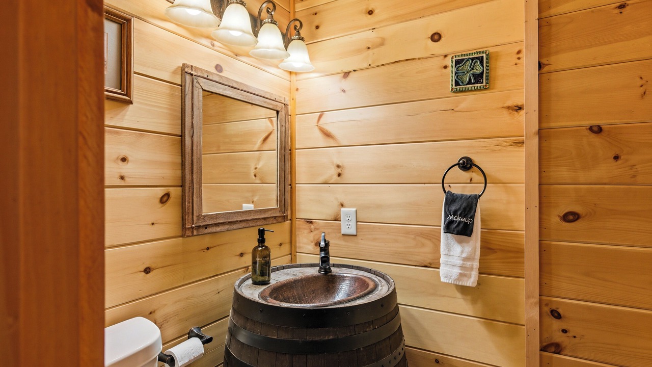 Photo of Bathroom in Wears Valley