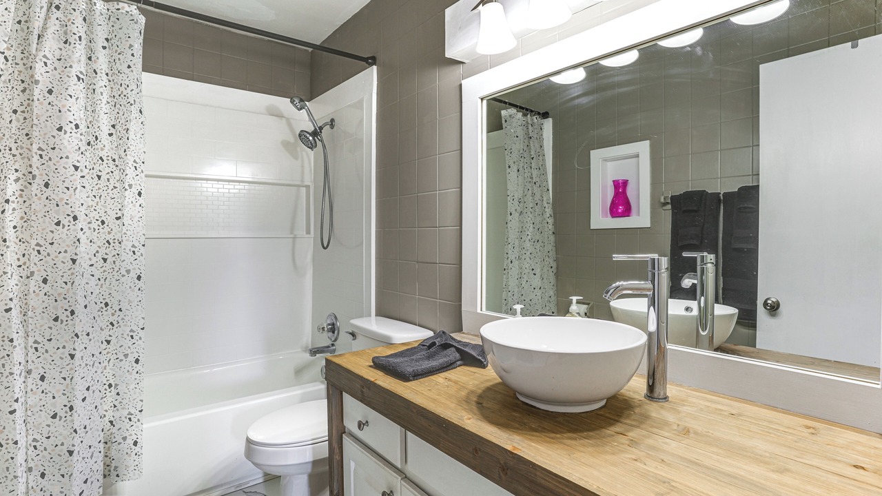 Photo of Bathroom in Rossville