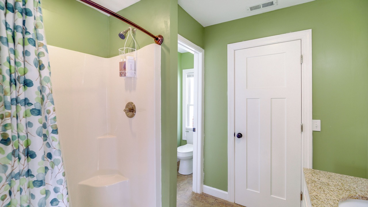 Photo of Bathroom in Hiwassee