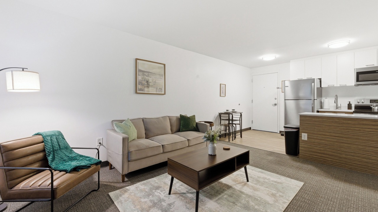 Photo of Livingroom in Northwest Raleigh