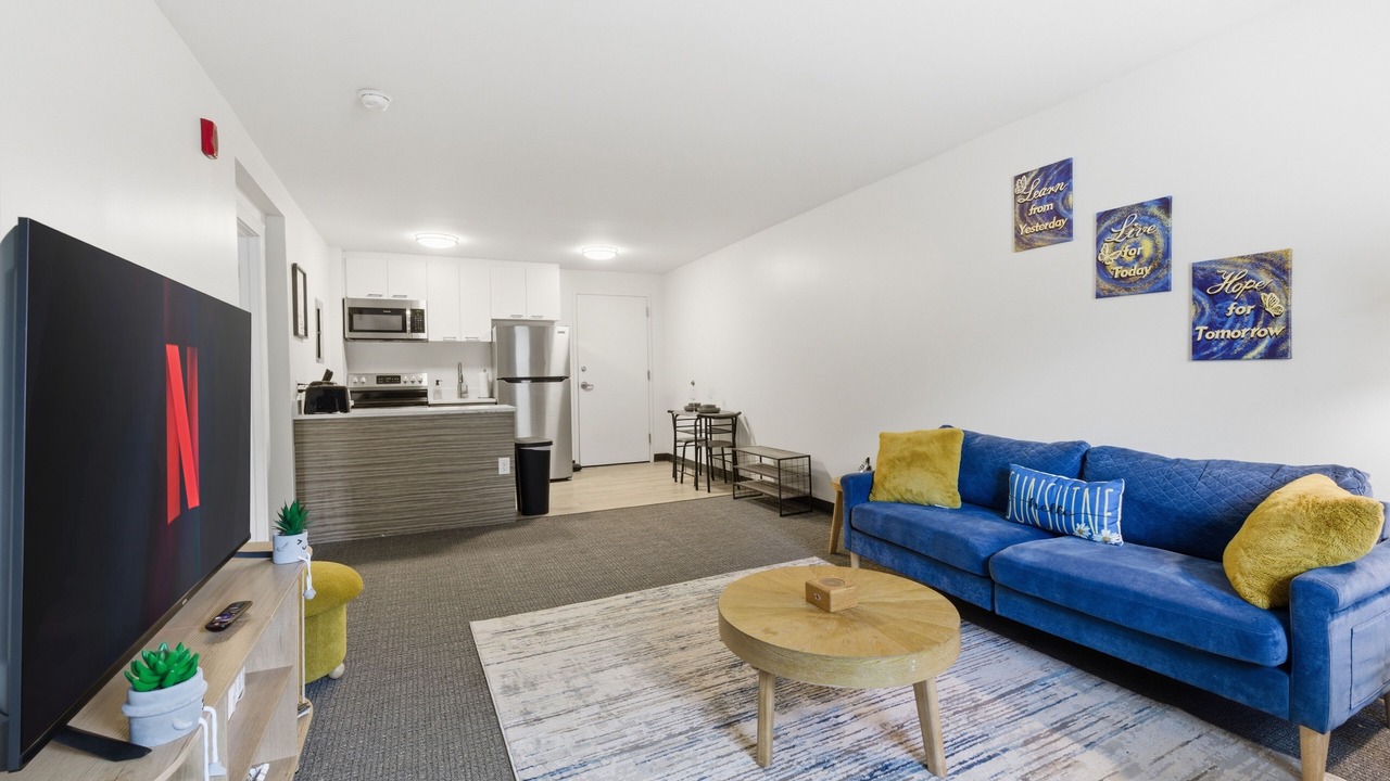 Photo of Livingroom in Northwest Raleigh