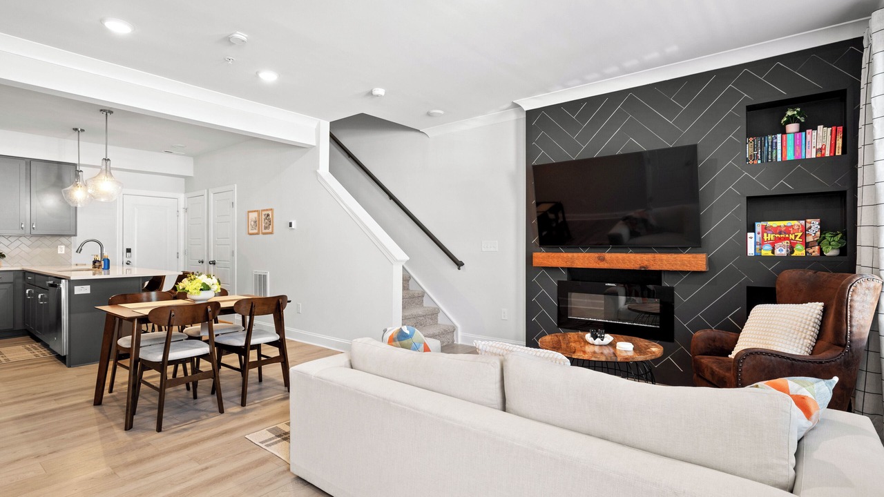 Photo of Livingroom in North Raleigh