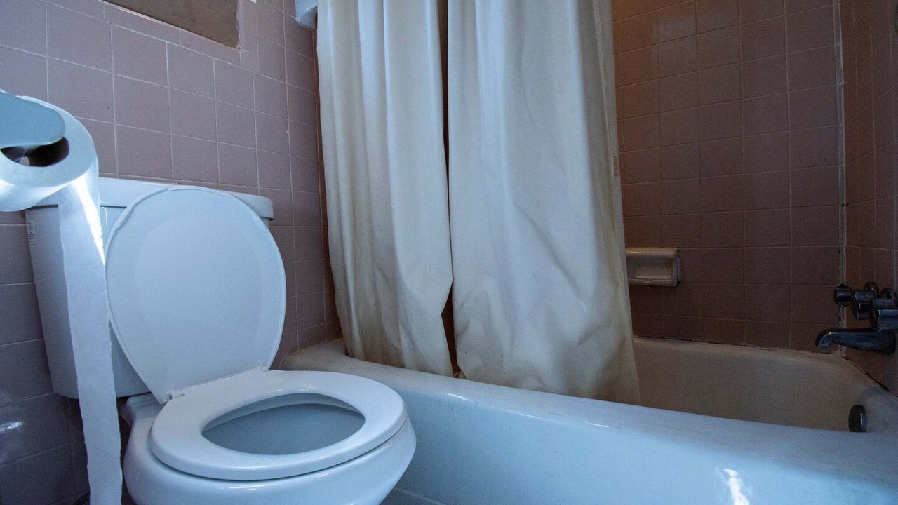Photo of Bathroom in Calhoun