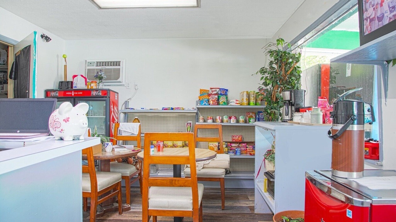 Photo of Livingroom in Calhoun