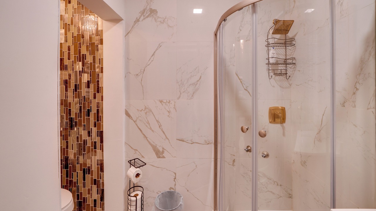 Photo of Bathroom in Bellepoint