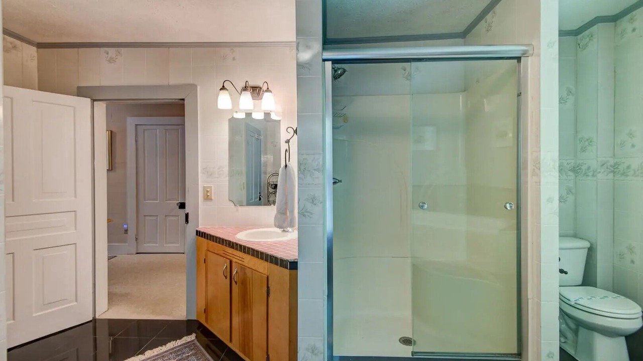 Photo of Bathroom in Todd