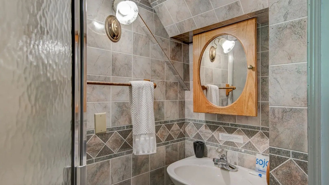 Photo of Bathroom in Todd