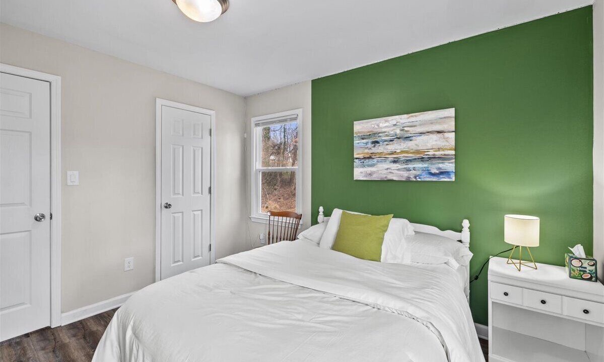 Photo of Bedroom in Roxboro