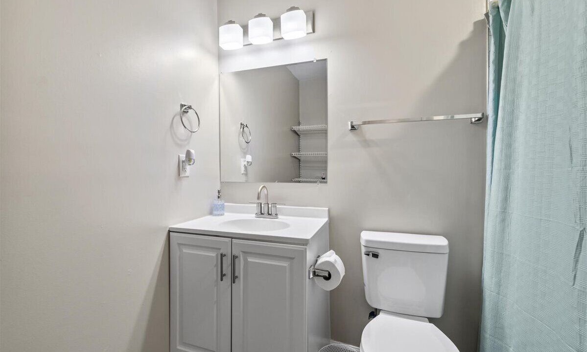 Photo of Bathroom in Roxboro