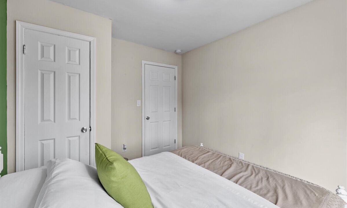 Photo of Bedroom in Roxboro