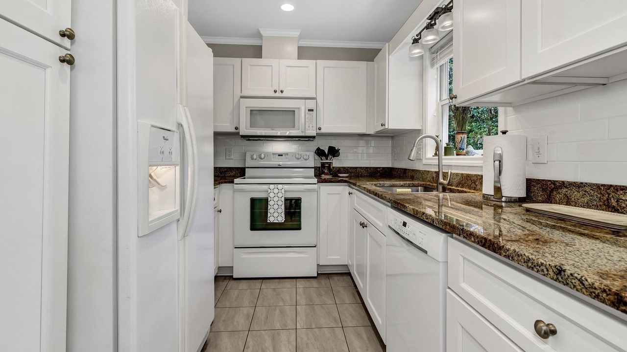 Photo of Kitchen in Barnardsville