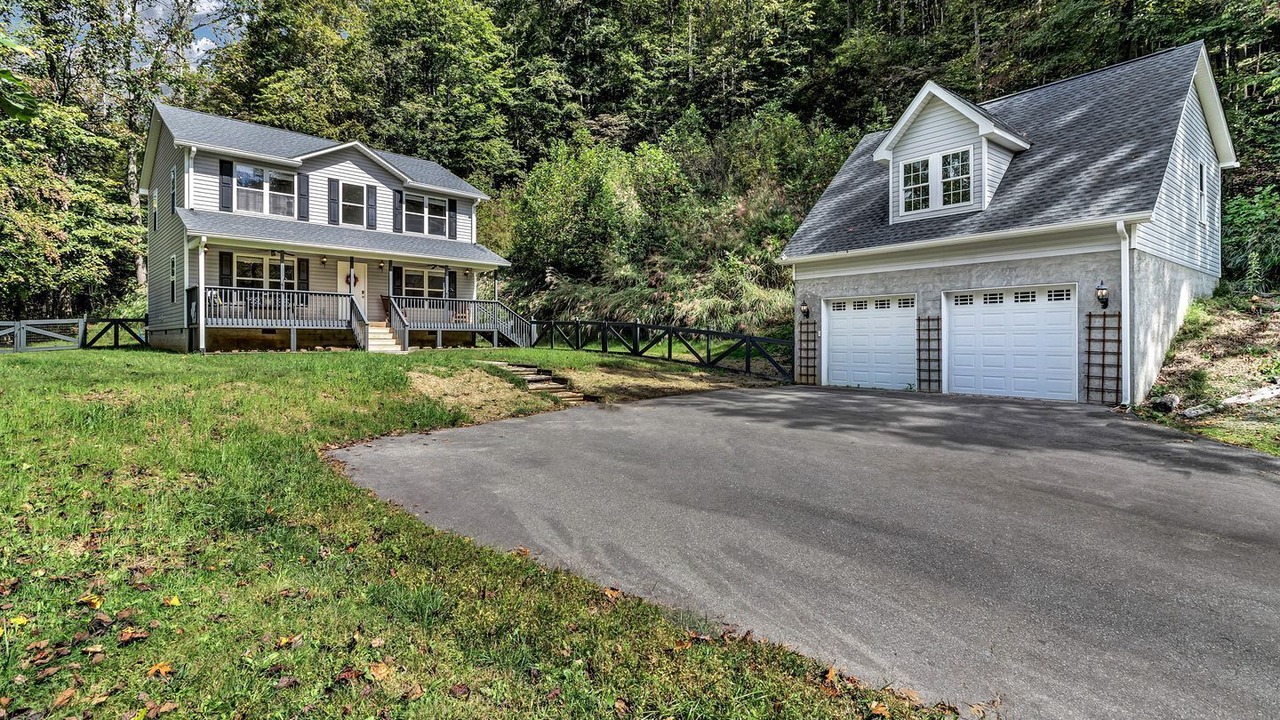 Photo of Outdoor in Barnardsville