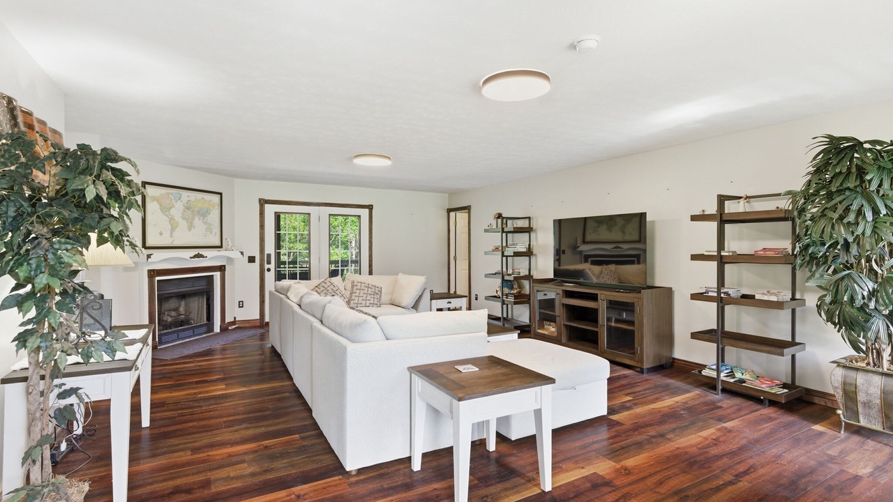 Photo of Livingroom in Joelton