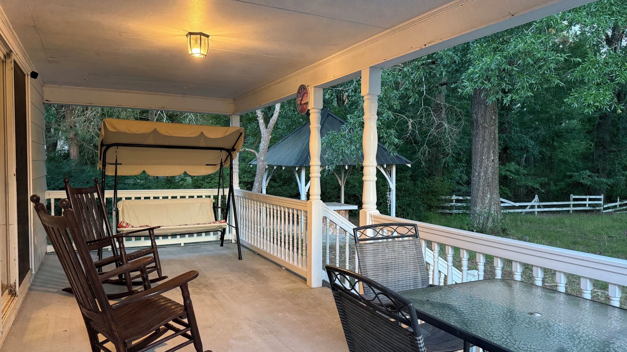 Photo of Patio Balcony in Ether