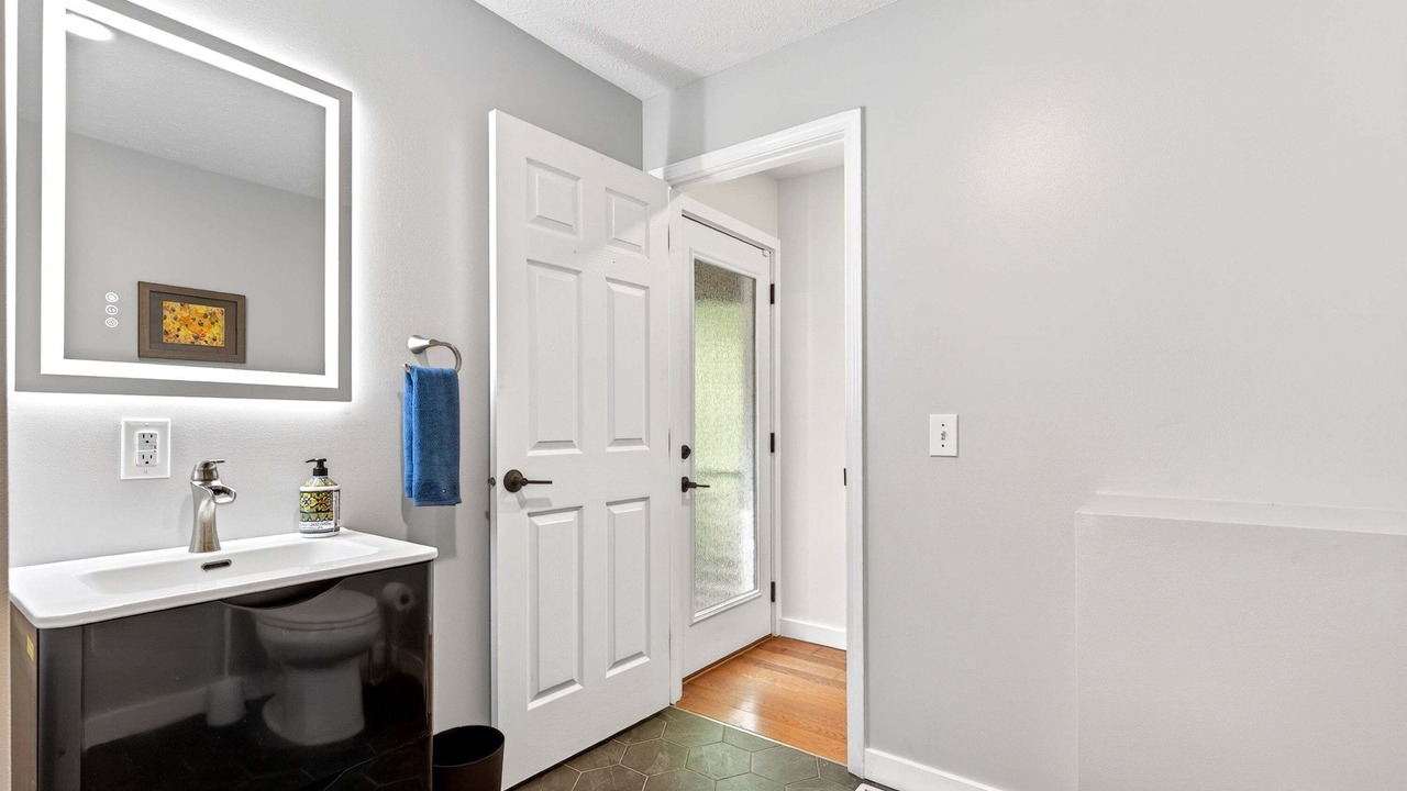 Photo of Bedroom in Forest Lake Heights