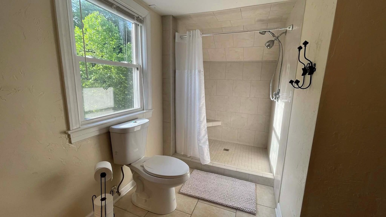 Photo of Bathroom in Cloverdale