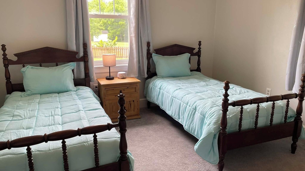 Photo of Bedroom in Cloverdale