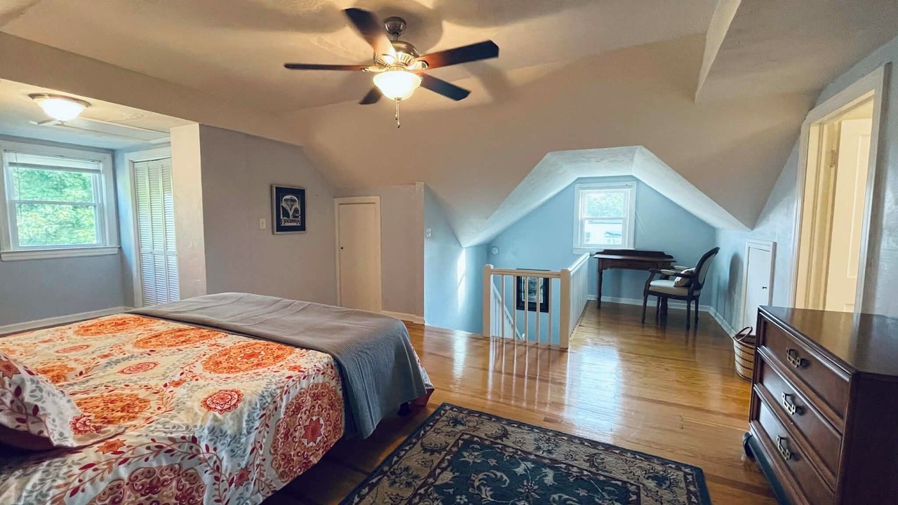 Photo of Bedroom in Cloverdale