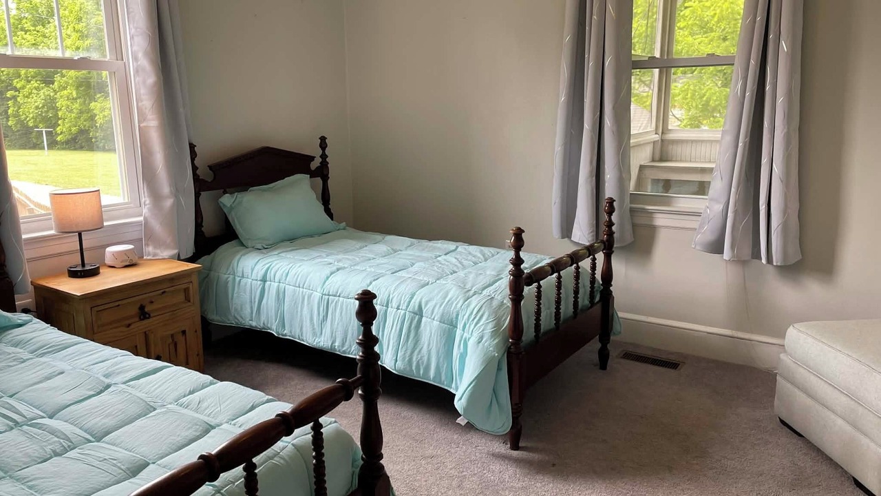 Photo of Bedroom in Cloverdale