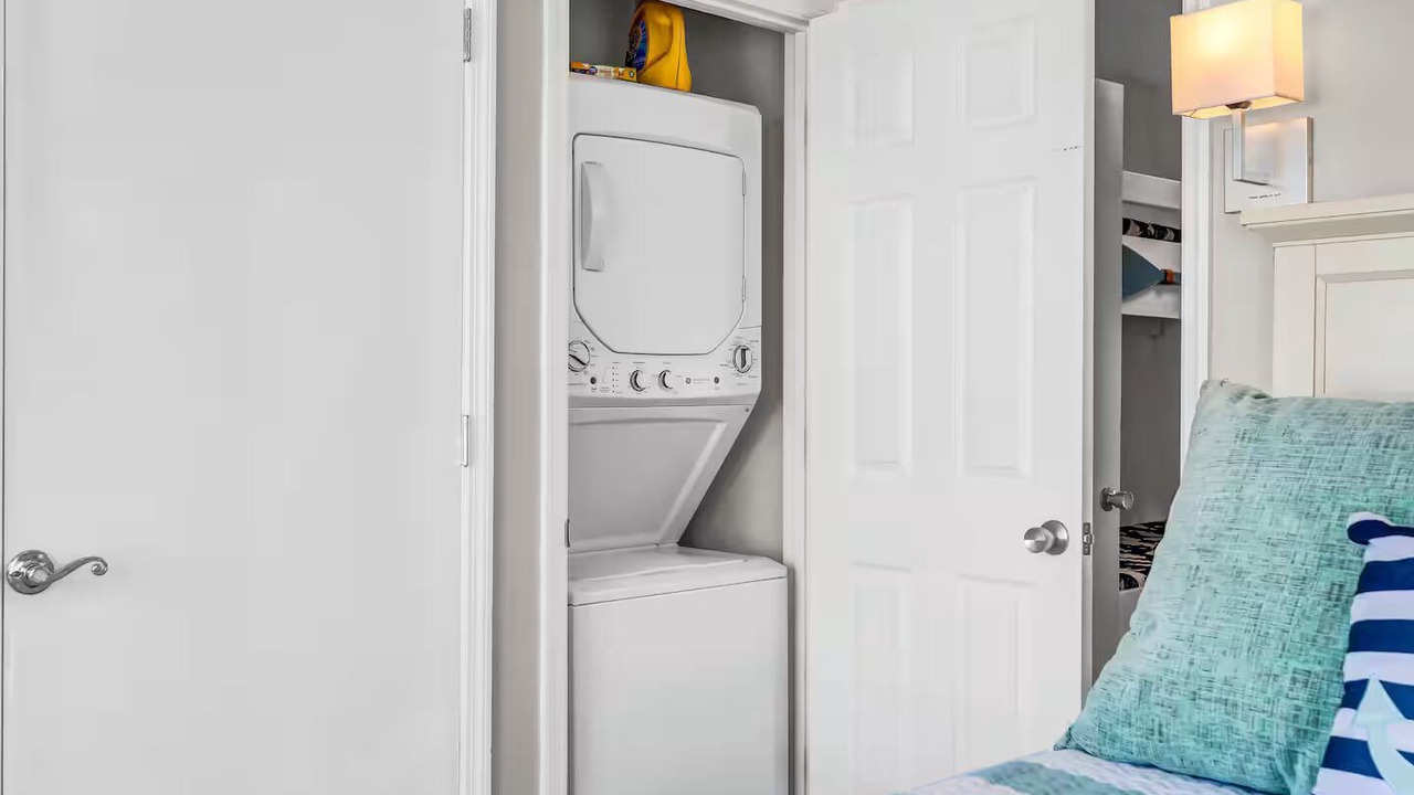 Photo of Bedroom in McCutcheon Field