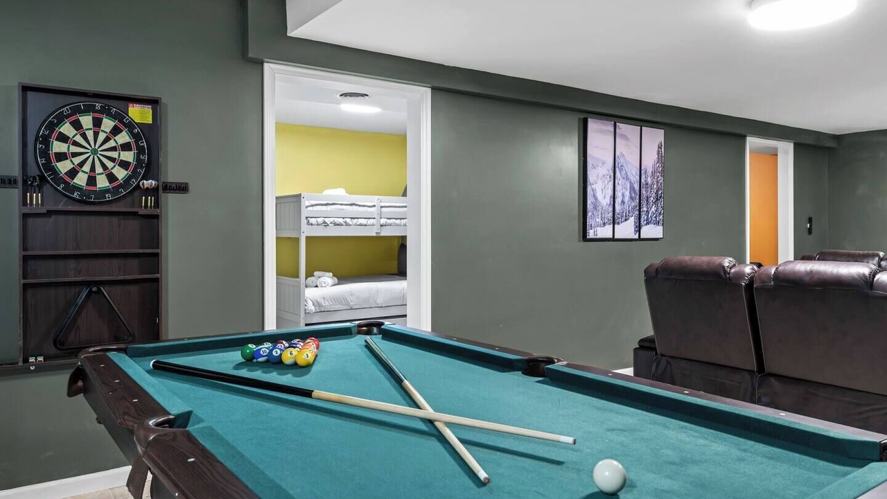 Photo of Bedroom in Royal Pines