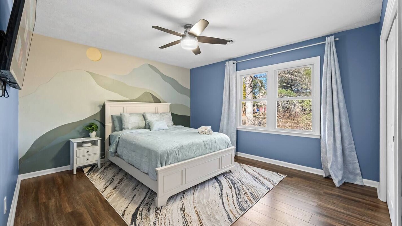 Photo of Bedroom in Royal Pines