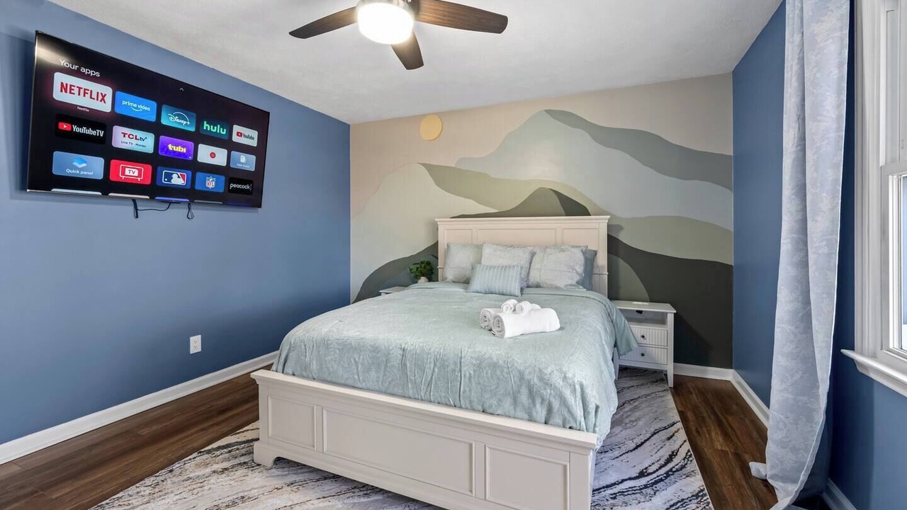 Photo of Bedroom in Royal Pines