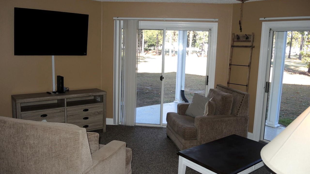 Photo of Livingroom in Calabash