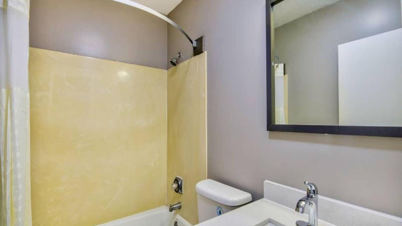 Photo of Bathroom in Jeffersonville - Clarksville
