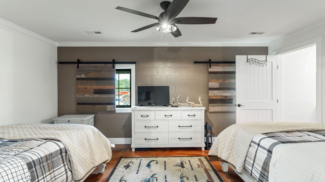 Photo of Bedroom in La Follette